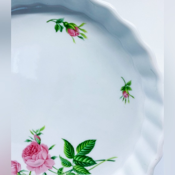 Vintage Rose by Christineholm Round Fluted Quiche Pie Tart Porcelain Dish 9.5” - Picture 5 of 12